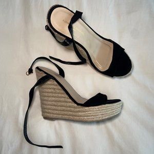 OMEN’S ESPADRILLE WEDGE IN BLACK, never worn
